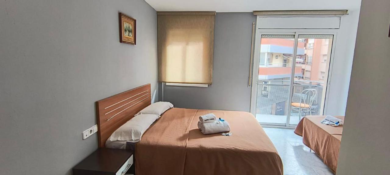 Hostal Europa Tarragona Eksteriør billede