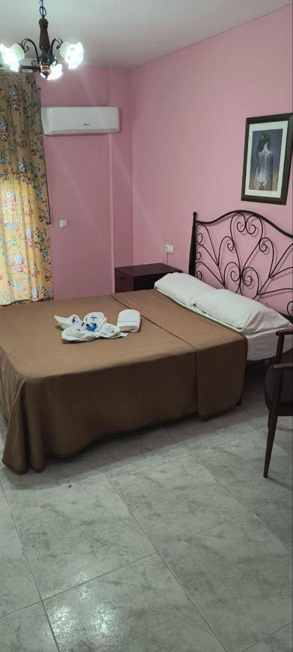 Hostal Europa Tarragona Eksteriør billede